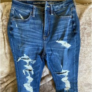 American Eagle ripped jeans🦅
